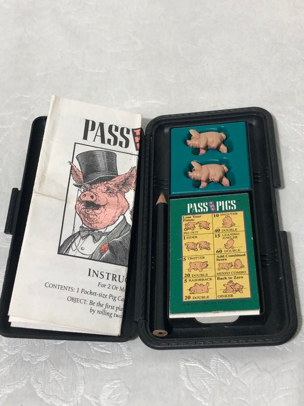 Vintage 1992 Pass The Pigs Dice Game Milton Bradley